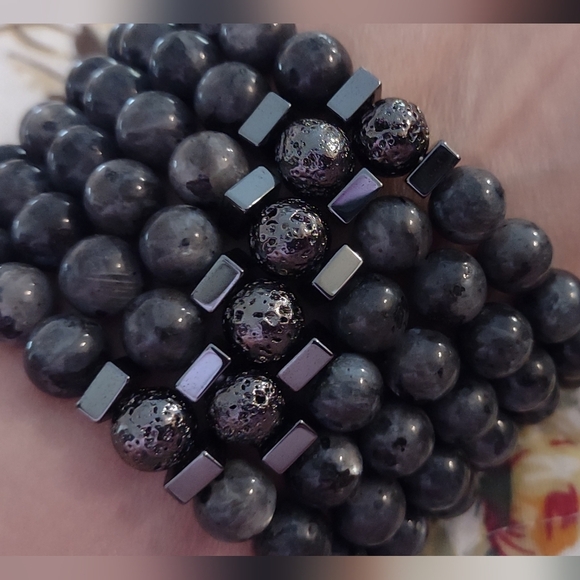 Labradorite 🙏 Bracelet for Health and Wellness - Picture 5 of 5